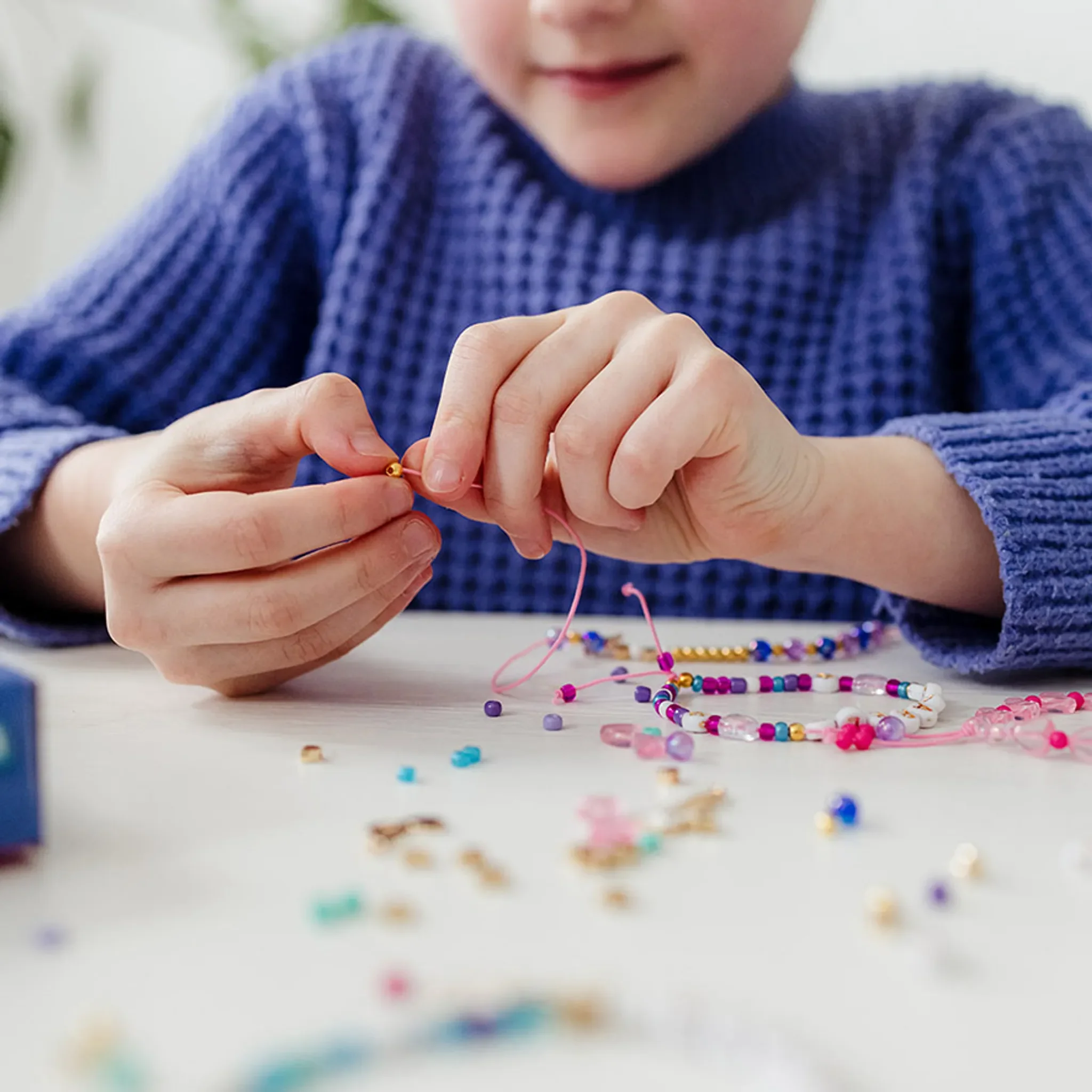 Design & Shine – Bastelset Glitzerarmbänder